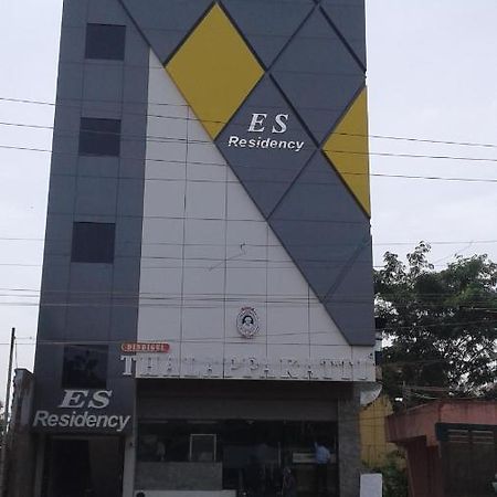 E S Residency Hotel Тени Екстериор снимка