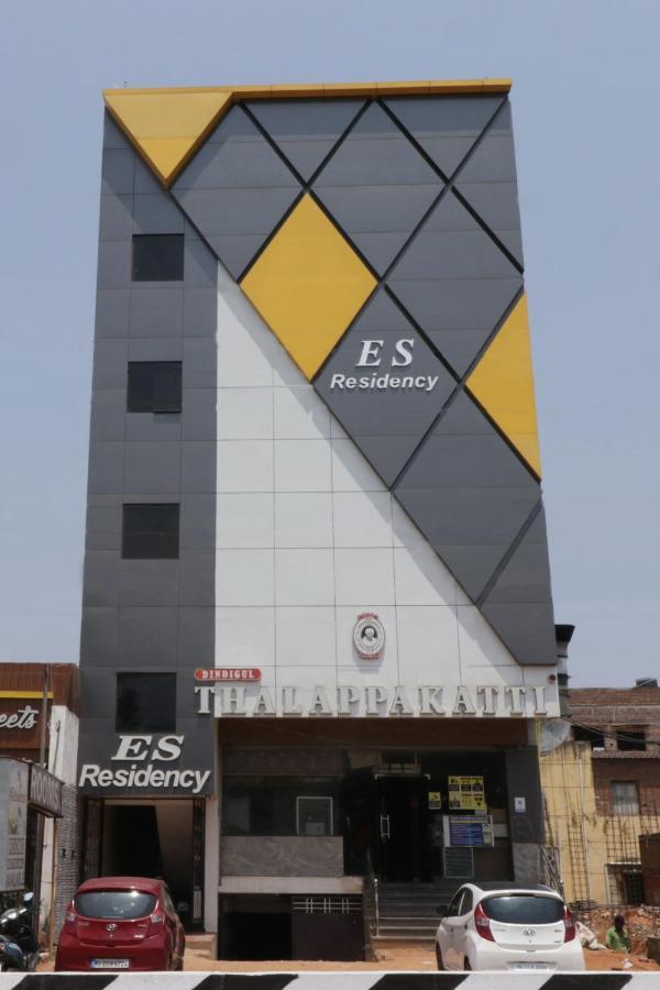 E S Residency Hotel Тени Екстериор снимка