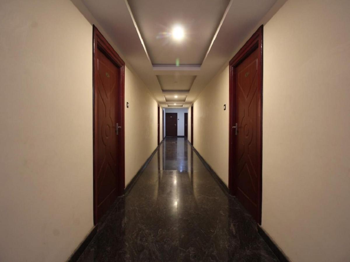 E S Residency Hotel Тени Екстериор снимка